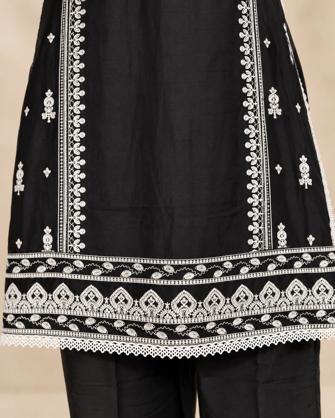 Noir Elegance – Black & White Embroidered 3-Piece Suit