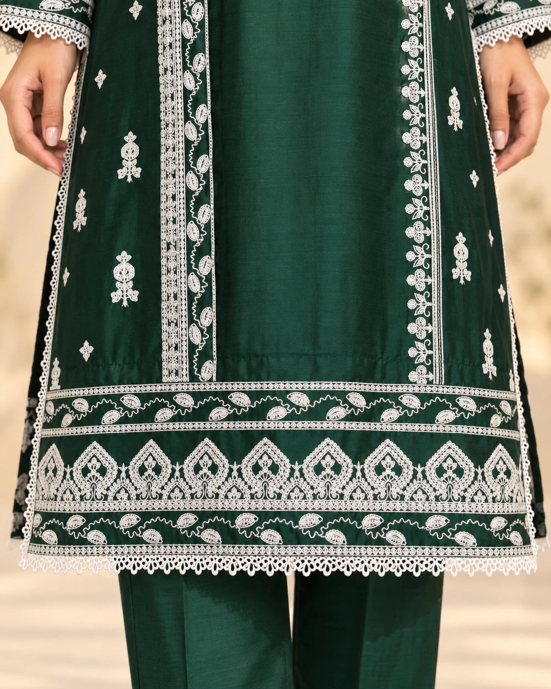 Elegant Bottle Green Embroidered Viscose 3-Piece Suit with Chiffon Dupatta